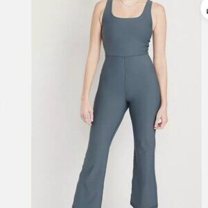 🎃🎃 Old Navy Active Powersoft Jumpsuit, size Medium 🎃🎃
